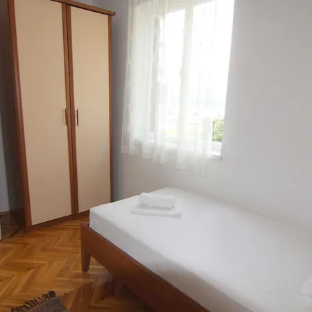 Apartman By The Sea Pag Town