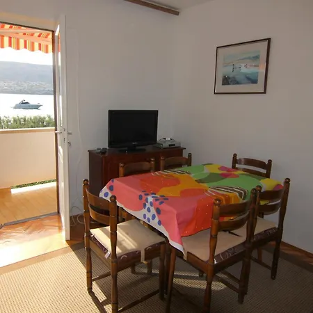 Apartment By The Sea Pag Town